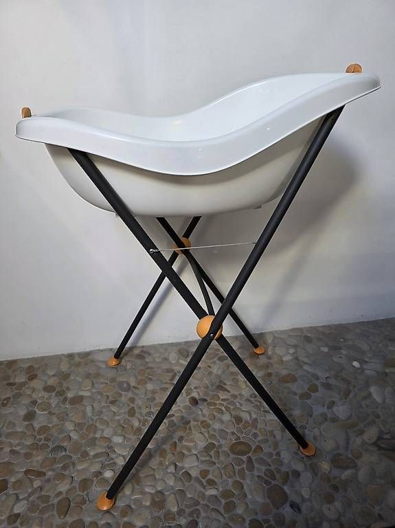 Badespass: Baignoire bébé avec support sur pieds – Gebraucht aus Genève von kat_m7lj