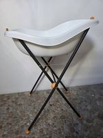 Baignoire bébé avec support sur pieds