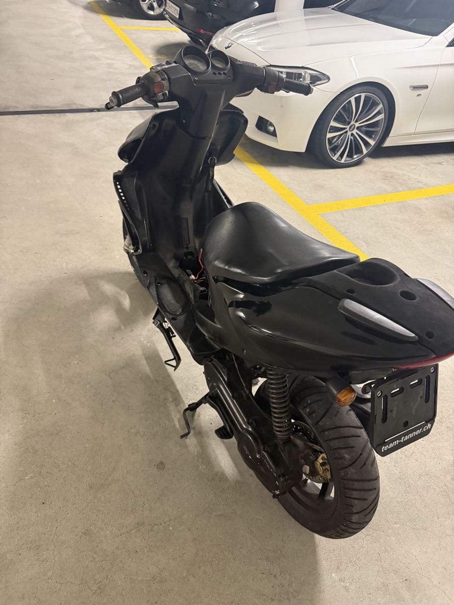 Yamaha Scooters: Roller Yamaha YQ50 – Défectueux à Wetzikon ZH par KIEE 3