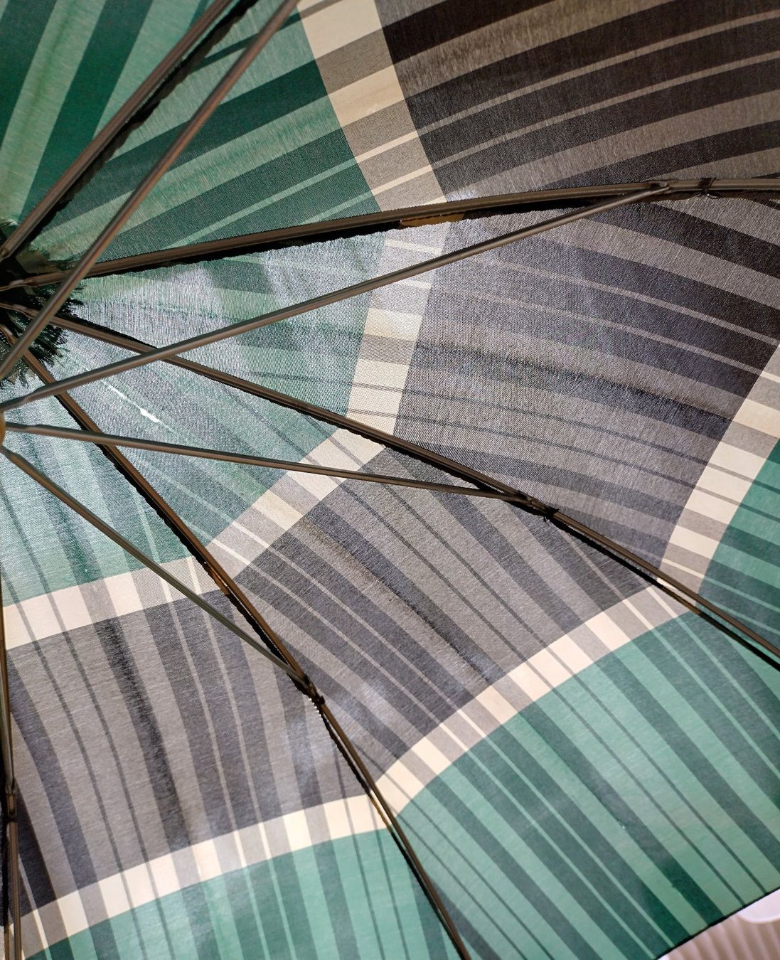 Regenschirme: SCHIRM REGENSCHIRM ALT ANTIK SAMMELOBJEKT – Gebraucht aus Romanshorn von Stubsinator 5