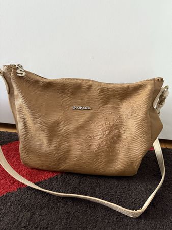 Desigual Handtasche, beige, neuwertig, ideal für den Herbst!