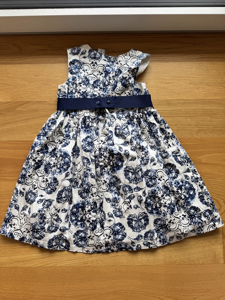 Vestiti & Gonne: Mädchen Kleid Blumenmuster Grösse 122 – Usato da Birrwil venduto da Annaluna 1
