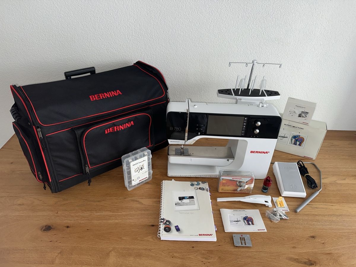 Bernina Cerchi da ricamo: Bernina B 780 inkl. Stickmodul - Top Zustand – Usato da Schaffhausen venduto da pinca19