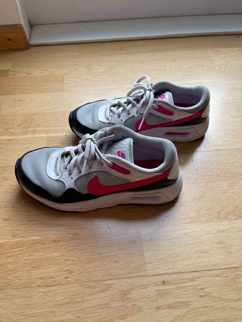 Nike Damenschuhe: Nike Air Max – Gebraucht aus Greifensee von guteangebote 2