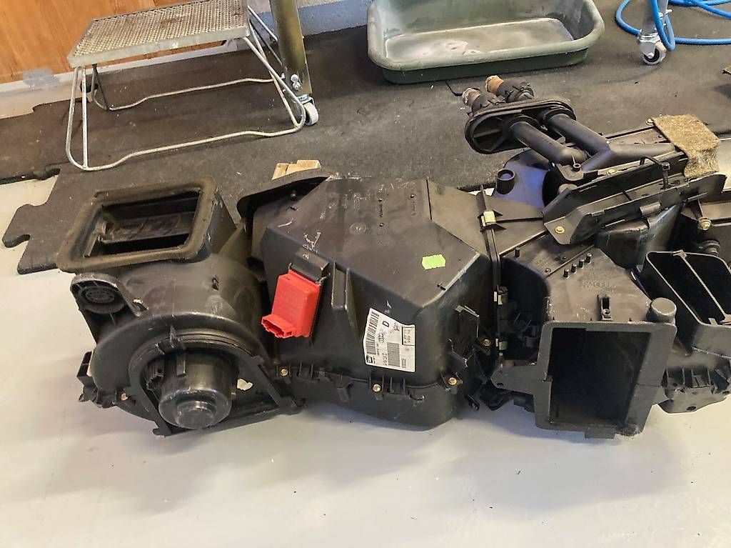 Audi Tutti pezzi di ricambio auto: Audi TT MK1, pieces detachés a vendre – Usato da Bex venduto da pbran