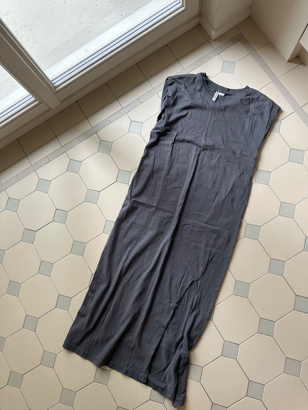 Vestiti: H&M Kleid – Usato da Zürich venduto da aow_8p7m
