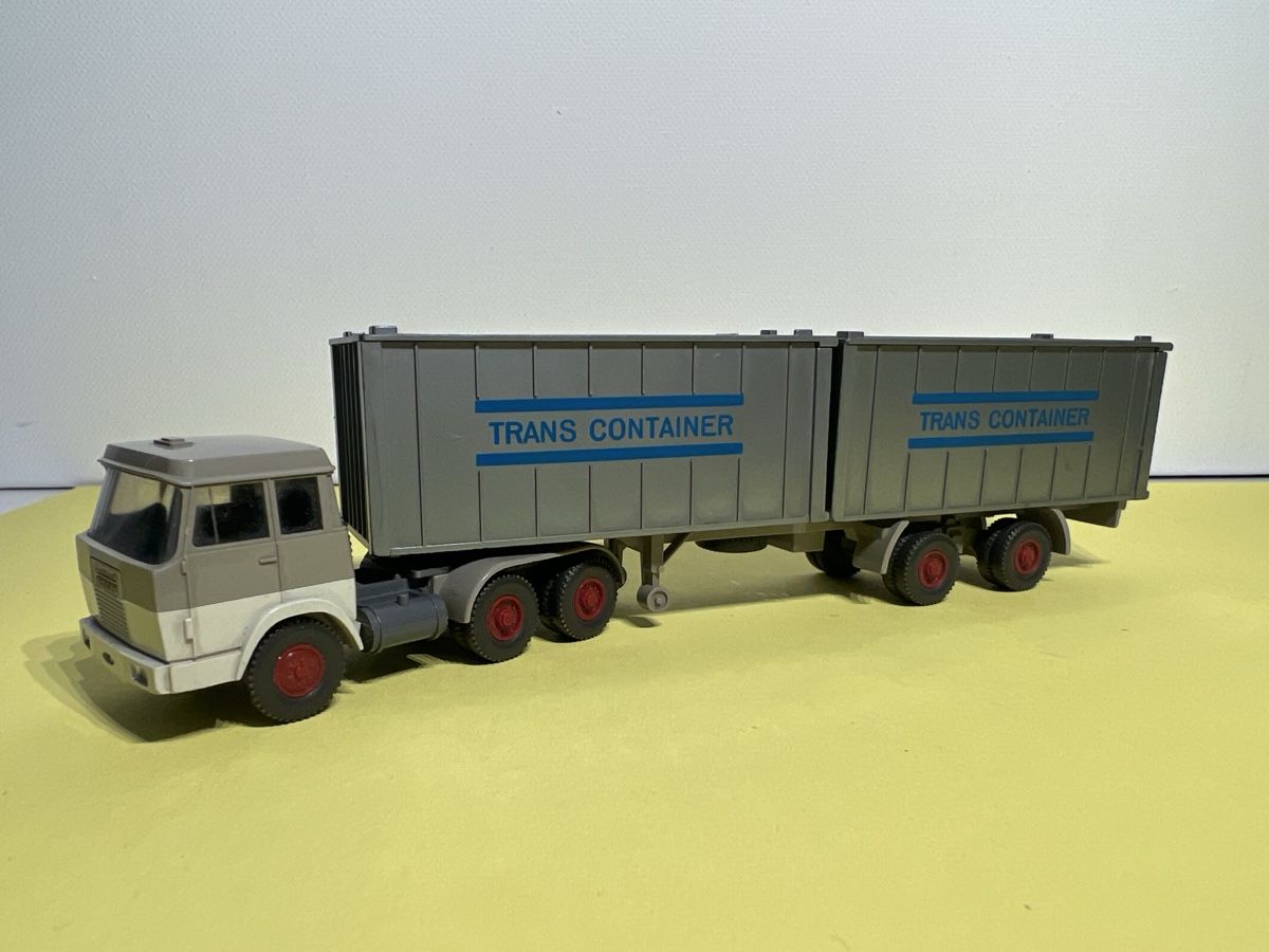 Wiking Modellini d'auto: Wiking Hanomag-Henschel Trans Container in 1/87 – Usato da Weinfelden venduto da Kammerflimmern