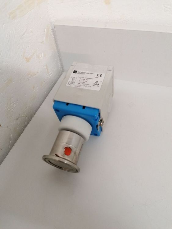 Accessori da laboratorio: ENDRESS HAUSER CERABAR PMC 532 – Usato da Niederdorf venduto da LeptonAG_Labor 1