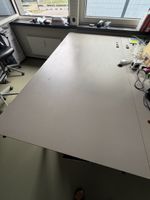 Massive Bürotische zu verkaufen