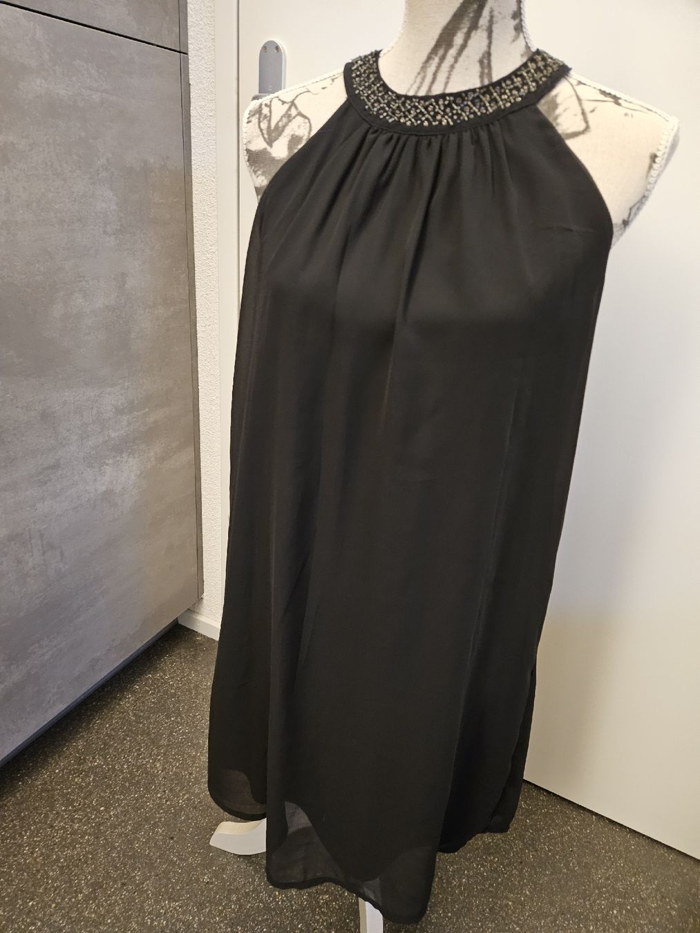 Only Vestiti: schwarzes Kleid von ONLY, Gr. 36 – Nuovo (secondo la descrizione) da Anwil venduto da tamoos