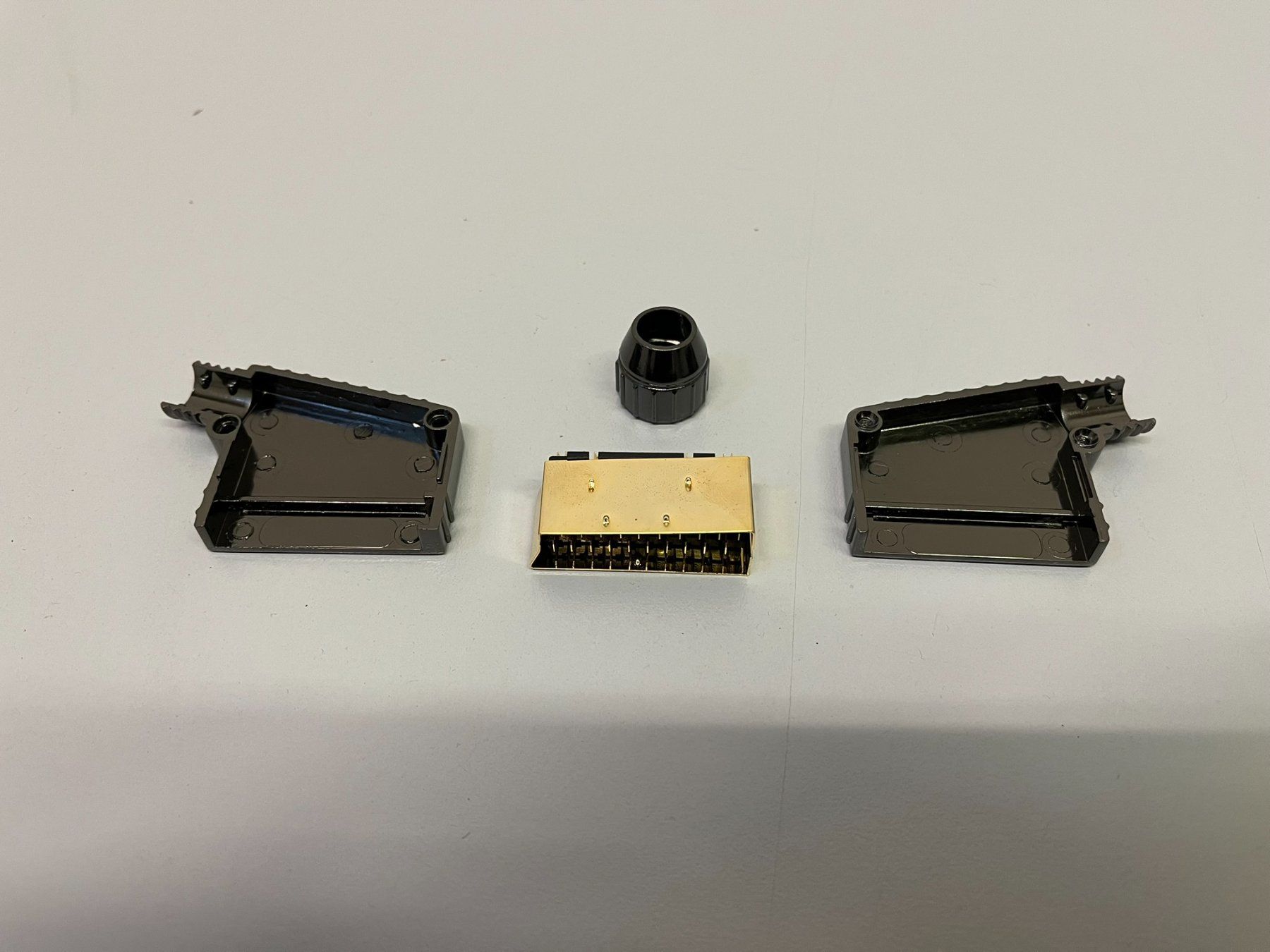 Kabel: Vollmetall SCART-Stecker – Neu (gemäss Beschreibung) aus Hochdorf von av-electronics 3