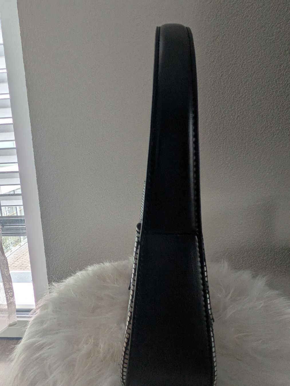 Taschen für Damen: Metallic Shoulder Bag – Neu (gemäss Beschreibung) aus Morges von dhi_y2qk 5
