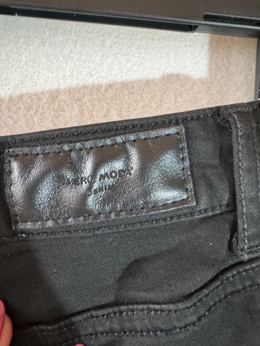 Vero Moda Jeans: Schwarze Jeans von Vero Moda Gr. S – Gebraucht aus Grosswangen von second_hand_dress 7