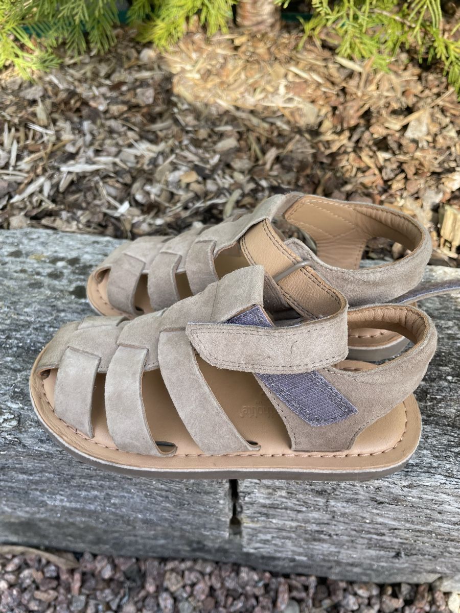 Next Scarpe per ragazzi: -quasi neu- Sandalen – Nuovo (secondo la descrizione) da Magden venduto da Rosenzweig 1