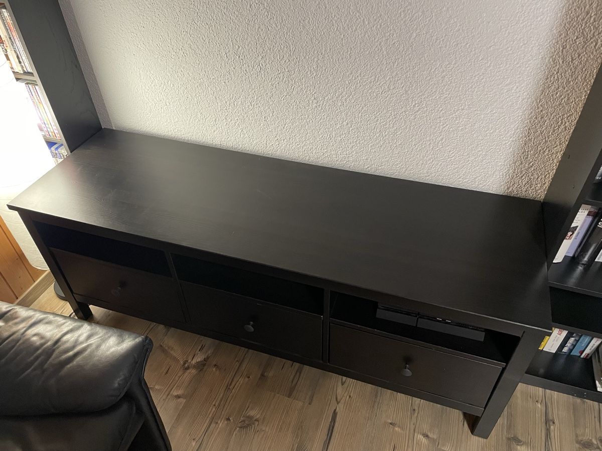 Ikea Mobili TV: Ikea Hemnes TV-Bank – Usato da Ennetbühl venduto da Anna.K.