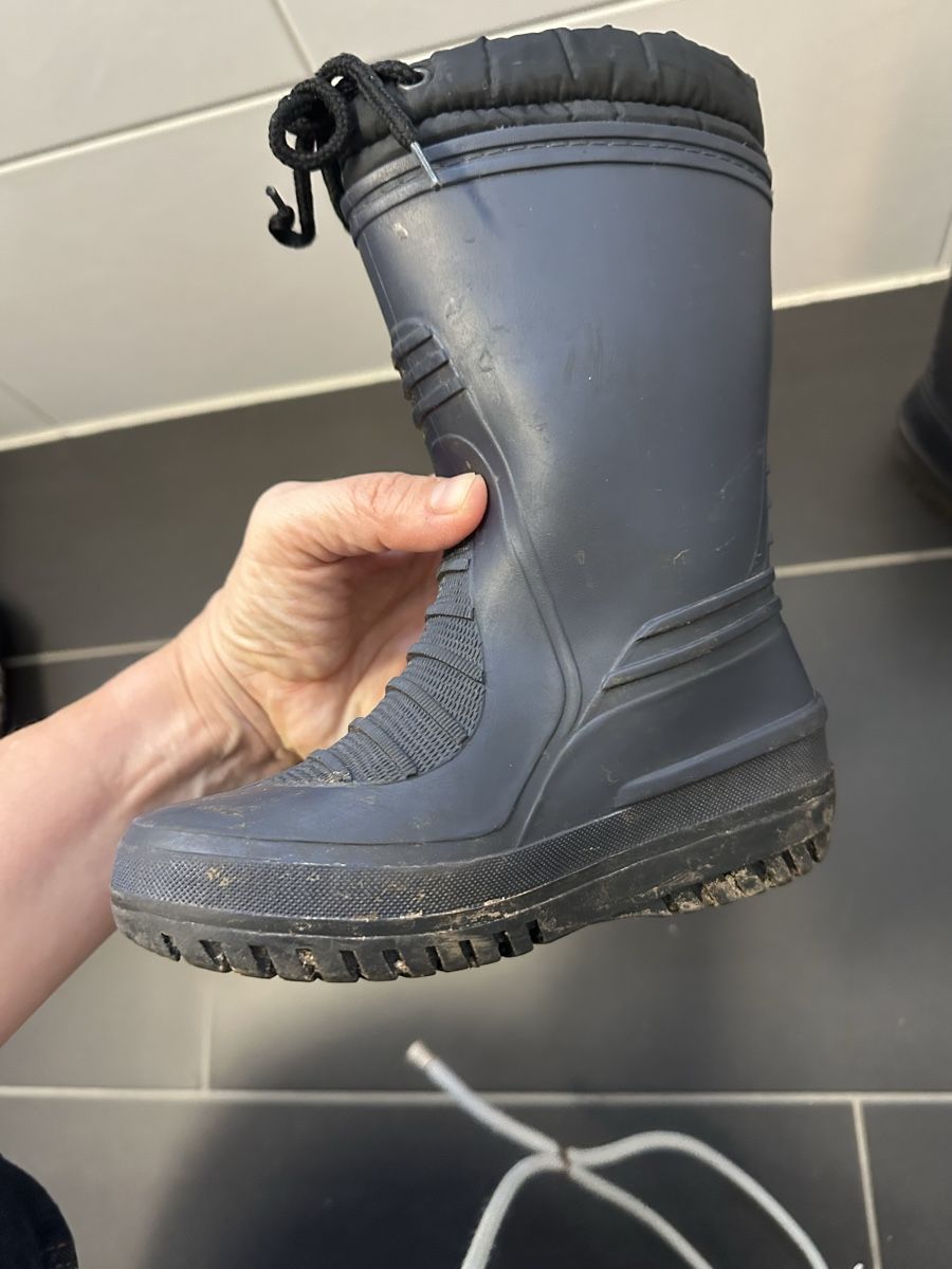 Scarpe da uomo: Warme Winterstiefel, Grösse 28 – Usato da Steinhausen venduto da Corinne40149 3