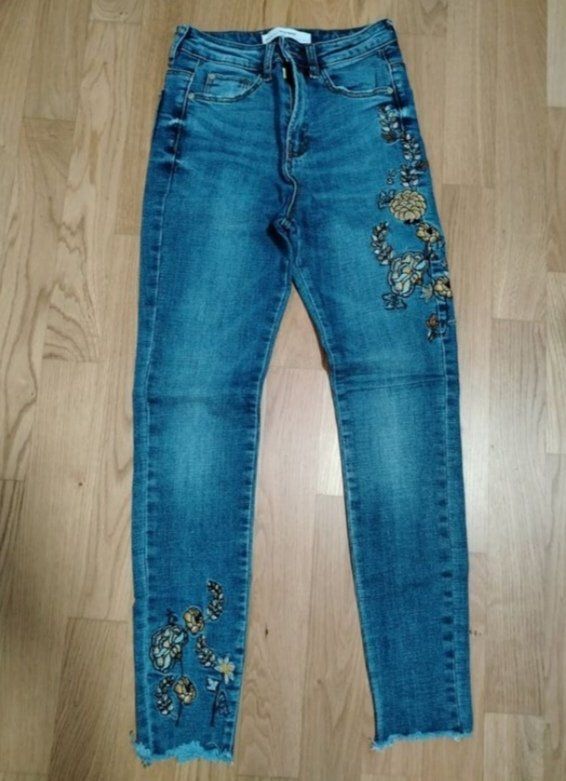 Stradivarius Jeans: Jeans von Stradivarius – Gebraucht aus Winterthur von rsi_mcg9