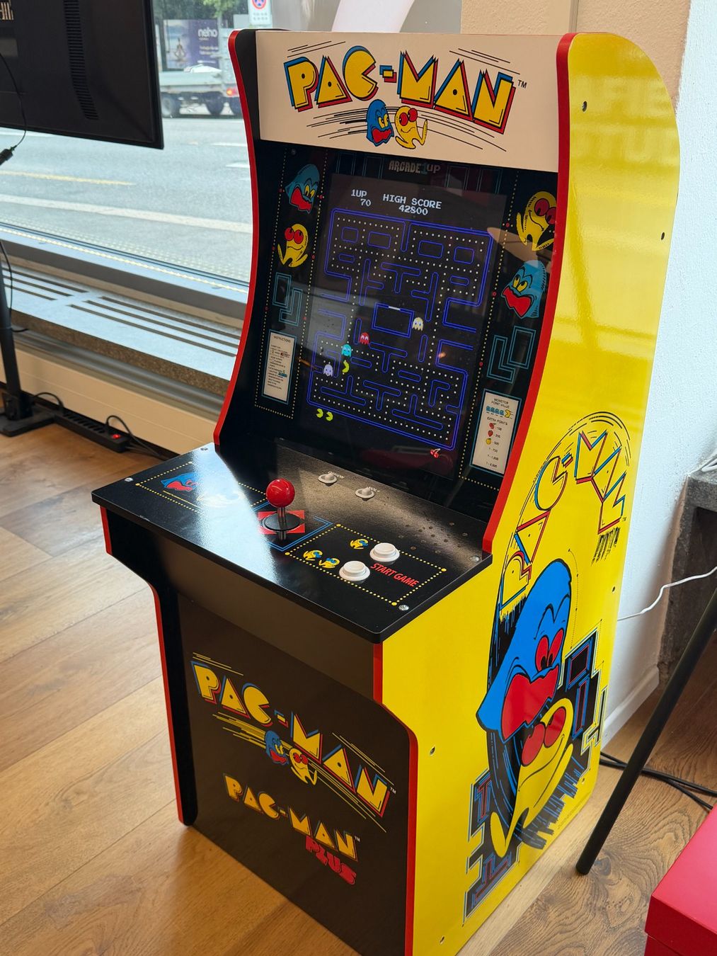 Slot Machine: Arcade1Up PAC-MAN Arcade-Automat im klassischen Retro-Design – Usato da Olten venduto da antonio.troia 1