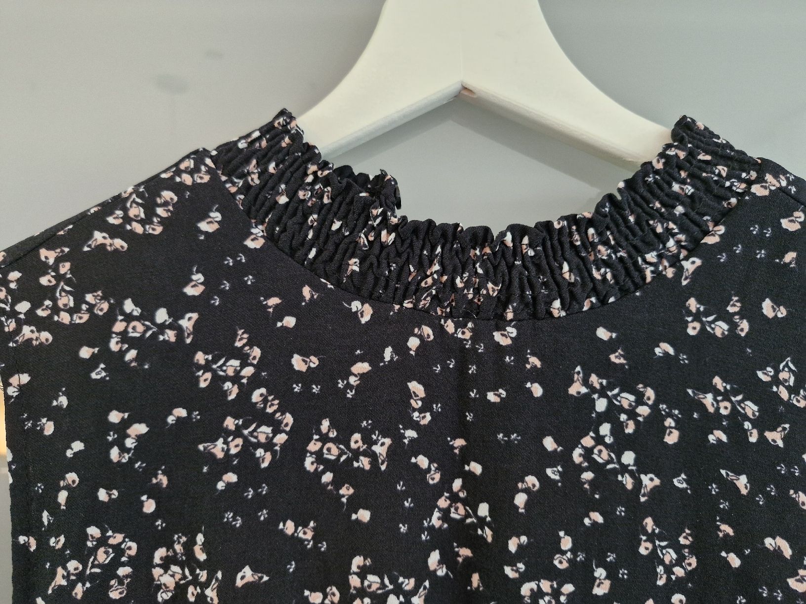 Opus Vestiti: Kleid Opus Grösse 38 Blumenmuster neuwertig – Nuovo (secondo la descrizione) da Bottmingen venduto da mbrunetti1 3
