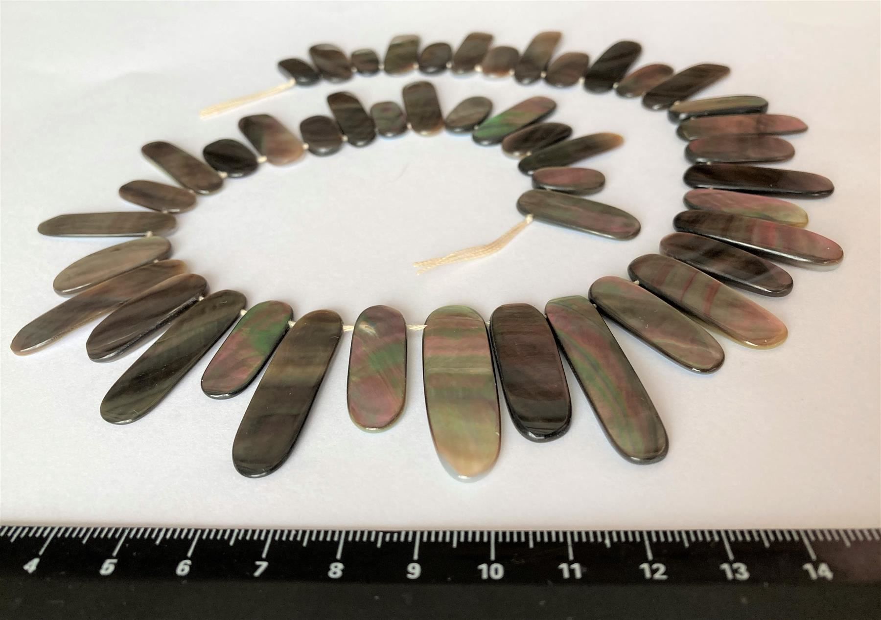 Perle (finte): 1 rang perles Nacre, "tombants" / Perlmutt – Nuovo e nell'imballaggio originale da Goumoens-la-Ville venduto da brandonv 1