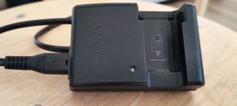 Sony Ladegerät & 1 NP-FW 50 Akku
