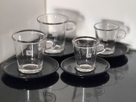 Lot de 4 tasses Nespresso avec soucoupes. Verre. Neuf