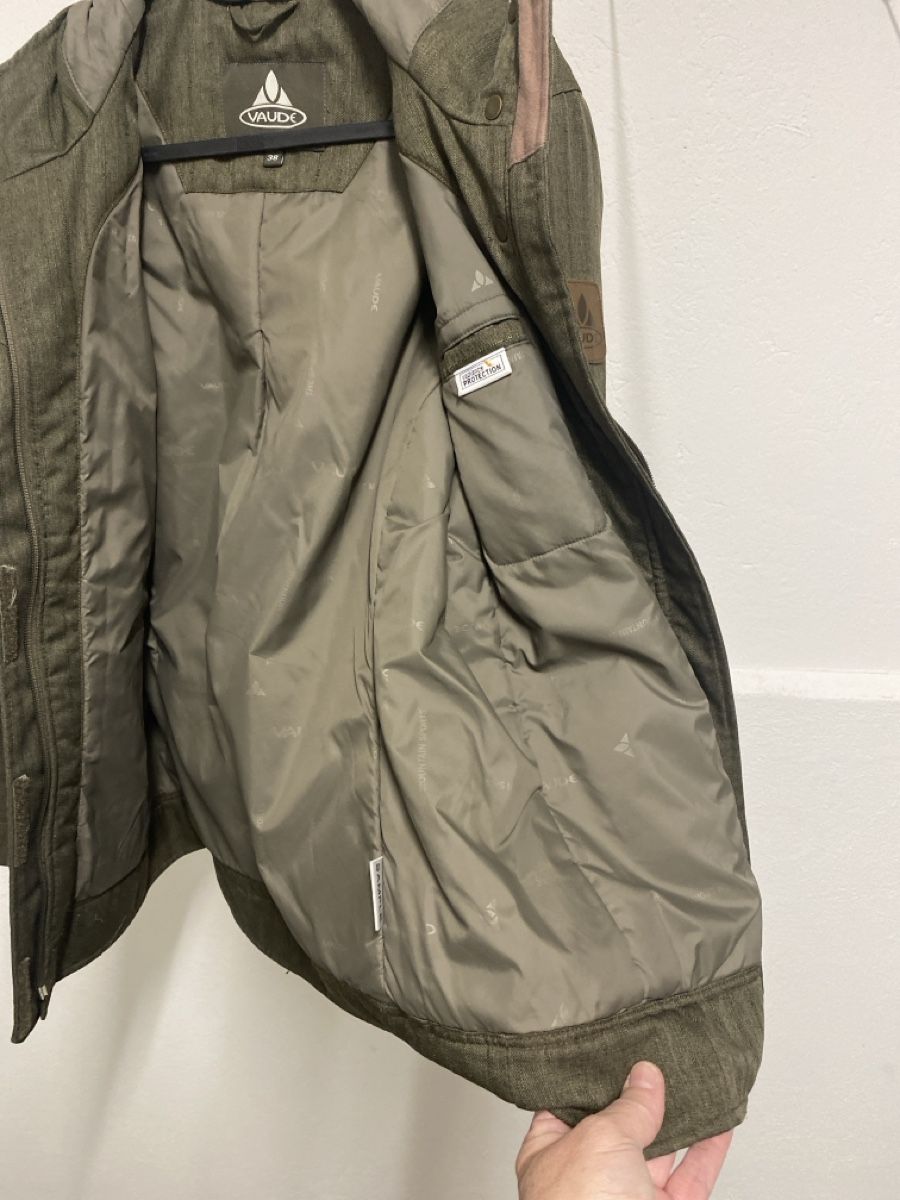 Vaude Giacche: Vaude Jacke grün Gr 38 – Usato da Belp venduto da Svina 2