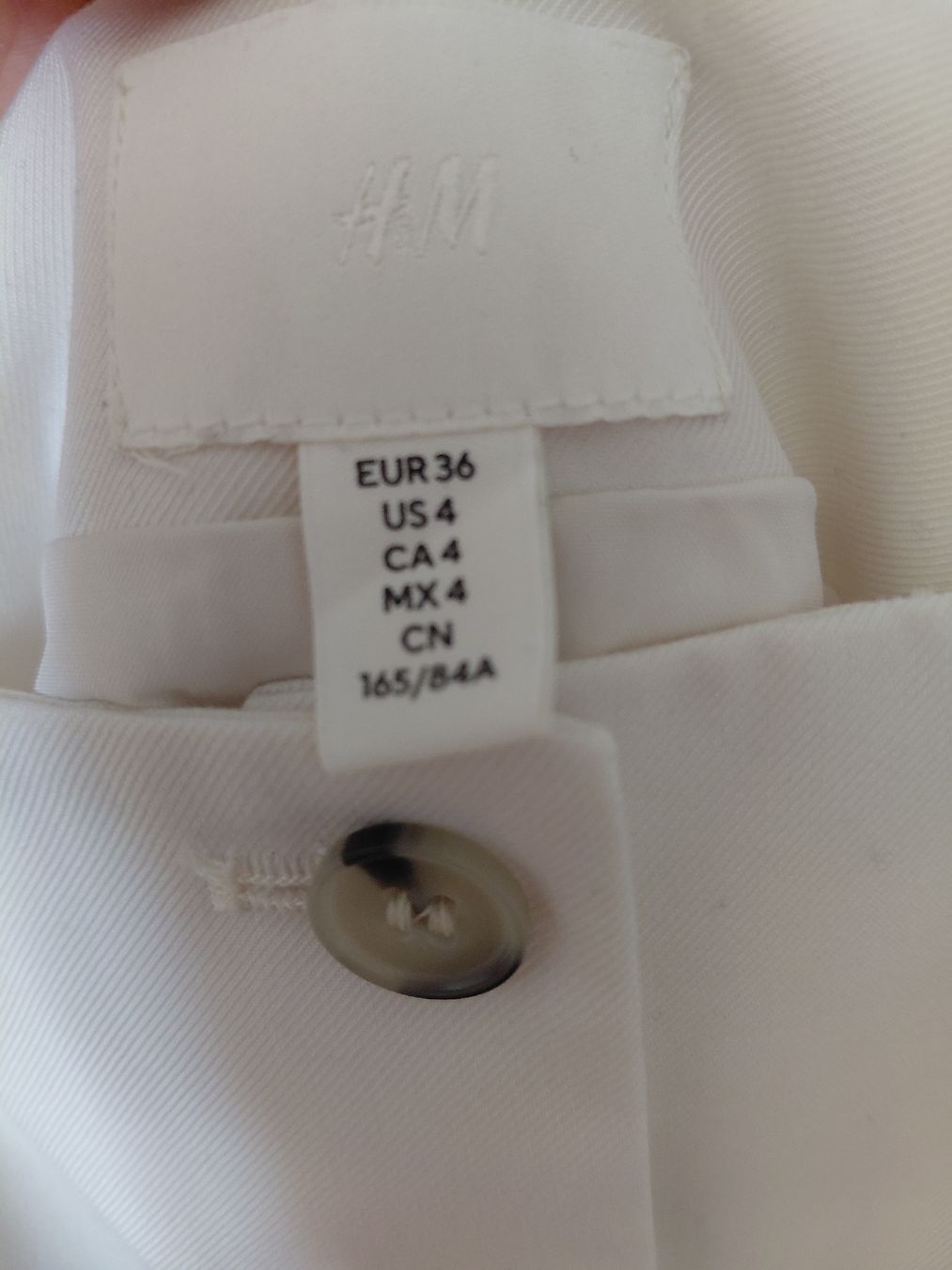 H&M Tops: Top Weste Eierschale, Grösse 36 von H&M – Gebraucht aus Basel von AnVi22 1