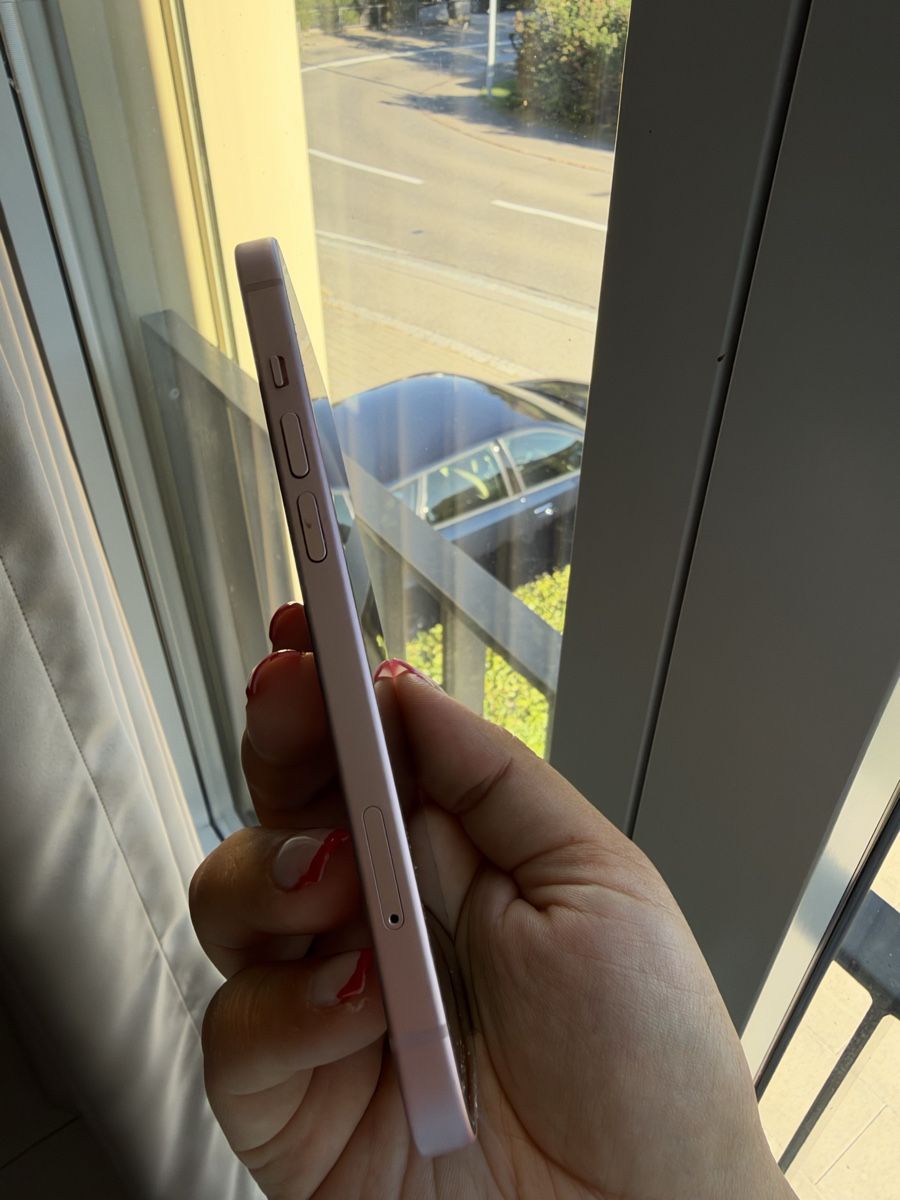 Apple Telefoni cellulari / Smartphones: Iphone 15 – Nuovo (secondo la descrizione) da Dintikon venduto da vio_2x7q 1