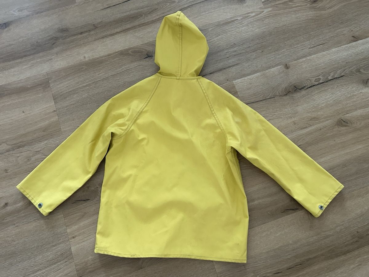 Vestes & Manteaux: Regenjacke gelb Grösse 116, wasserdicht – D'occasion à Wolhusen par eve_m6cg 1