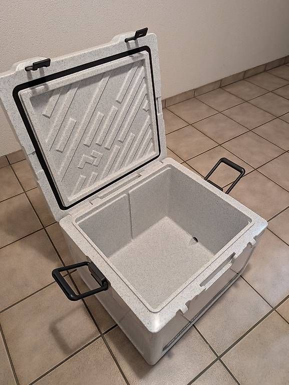 Dometic Frigoriferi & Refrigeratori: Dometic Glacière isotherme, 56l, Réf. Cool-Ice CI55 – Nuovo (secondo la descrizione) da Neuchâtel venduto da vin_lx27 1