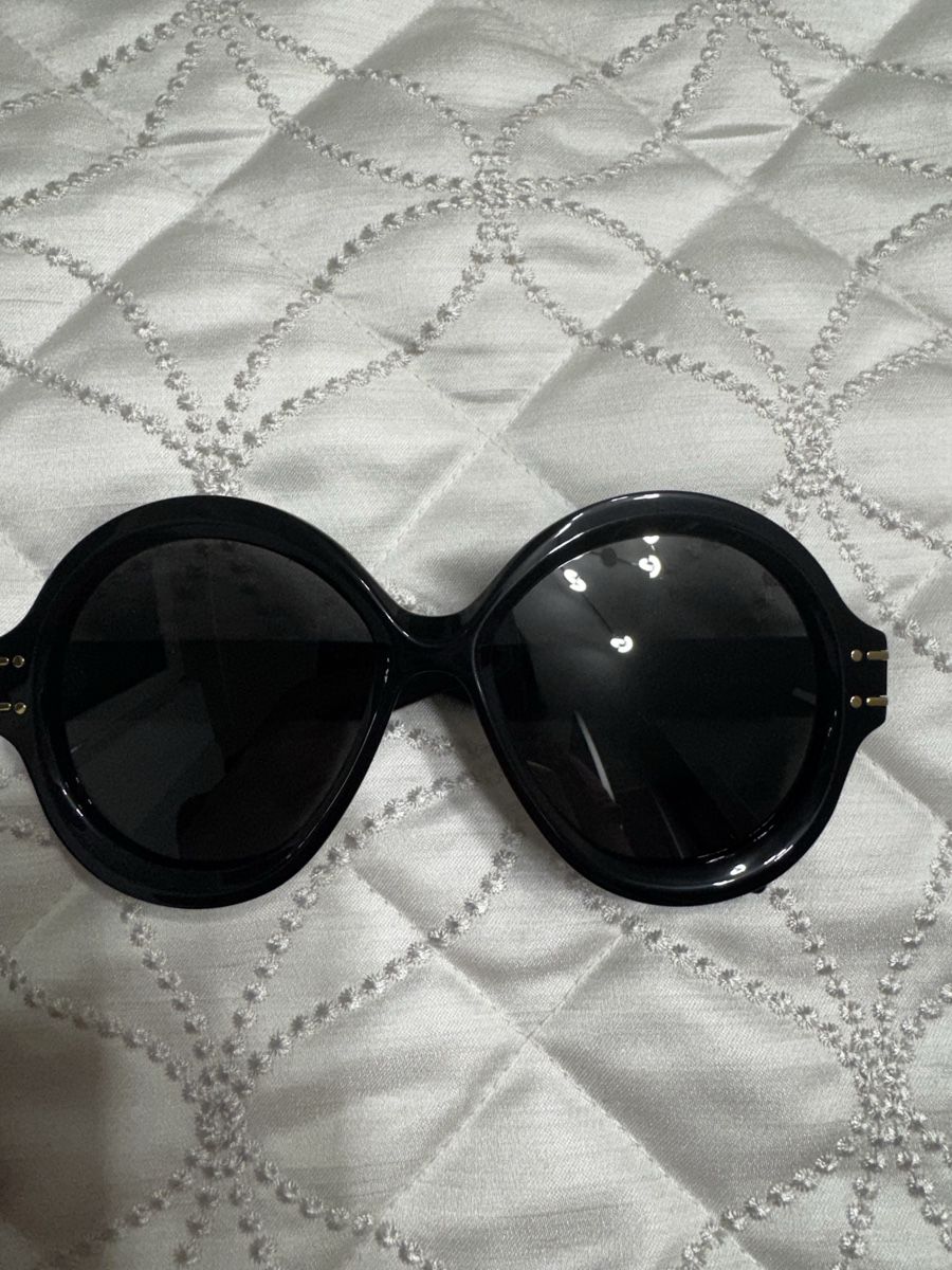 Dior Occhiali & Lenti: Original Dior Sonnenbrille, schwarz – Nuovo e nell'imballaggio originale da Birmenstorf AG venduto da aon_2hr9