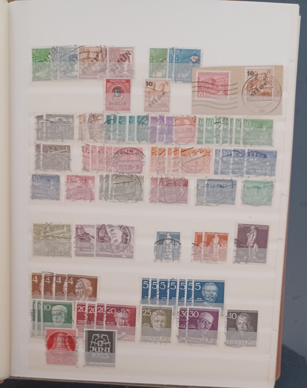Tutti i francobolli: Briefmarken-Album Berlin – Usato da Bönigen venduto da baeschtu1953 1