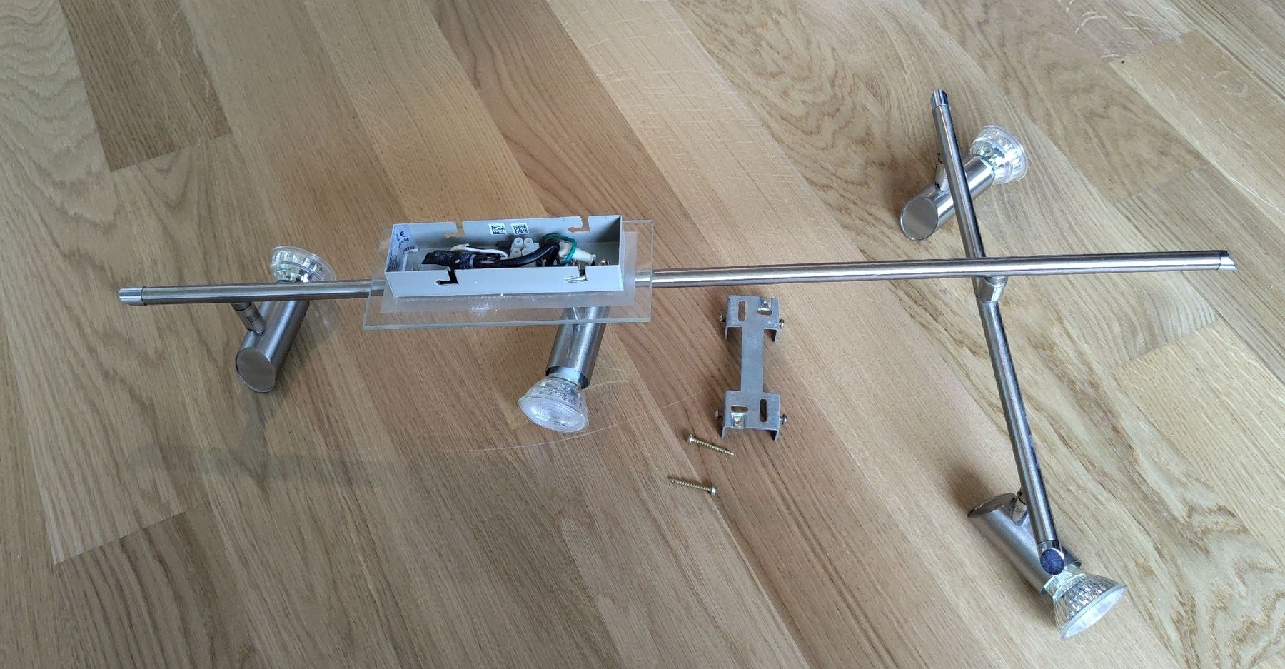 Lampadari & plafoniere: Deckenlampe mit 4 Strahlern, Chrom-Optik – Usato da Liebefeld venduto da sam_7vm2