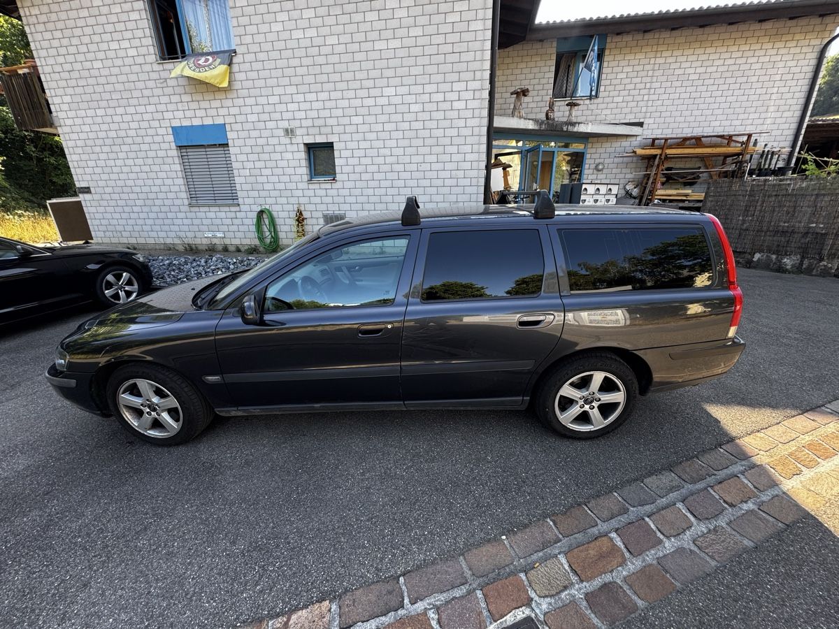 Volvo Autos: Volvo V70 T5  – Gebraucht aus Gelterkinden von seb_8jzy 2