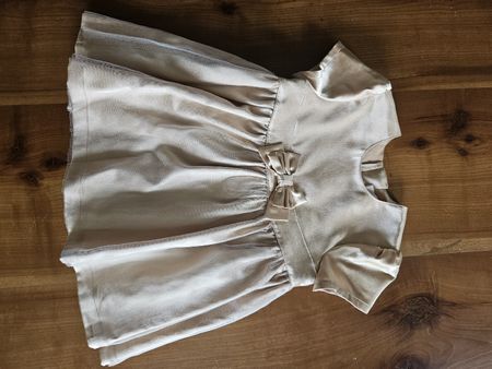 Festliches Kinder-Kleid, Grösse 86, goldig