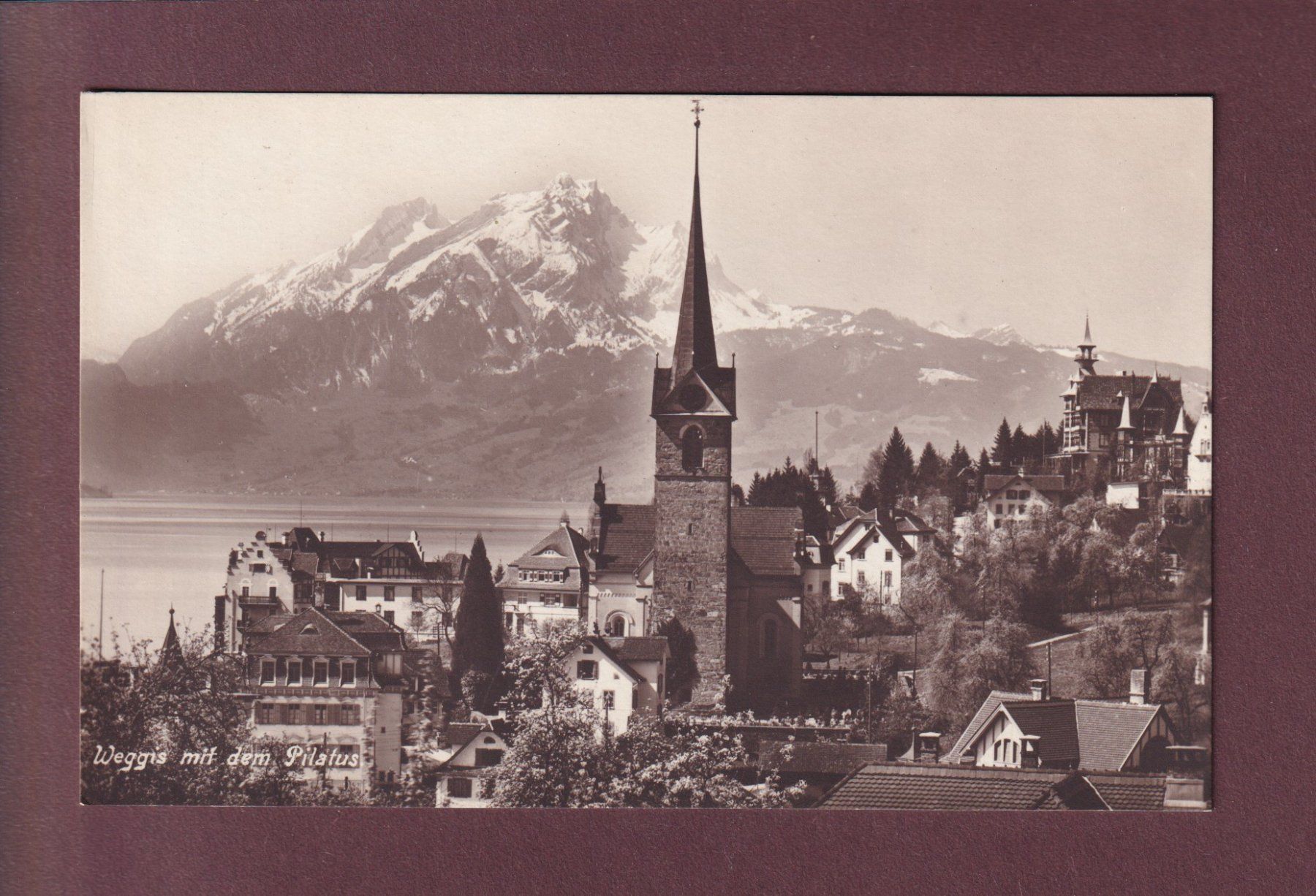 Cartoline postali: WEGGIS - Kirche - Pilatus – Usato da Pully venduto da nicecards