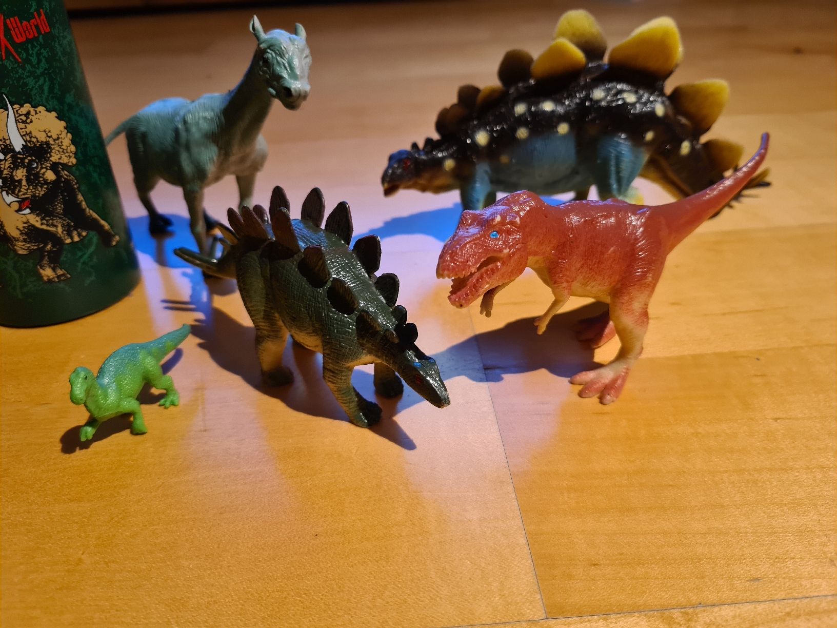 Jouets: Dino, Dinosaurier – D'occasion à Waldkirch par Hypertenuse 1