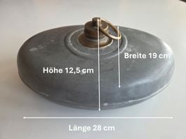 Antike Wärmeflasche mit Messingring