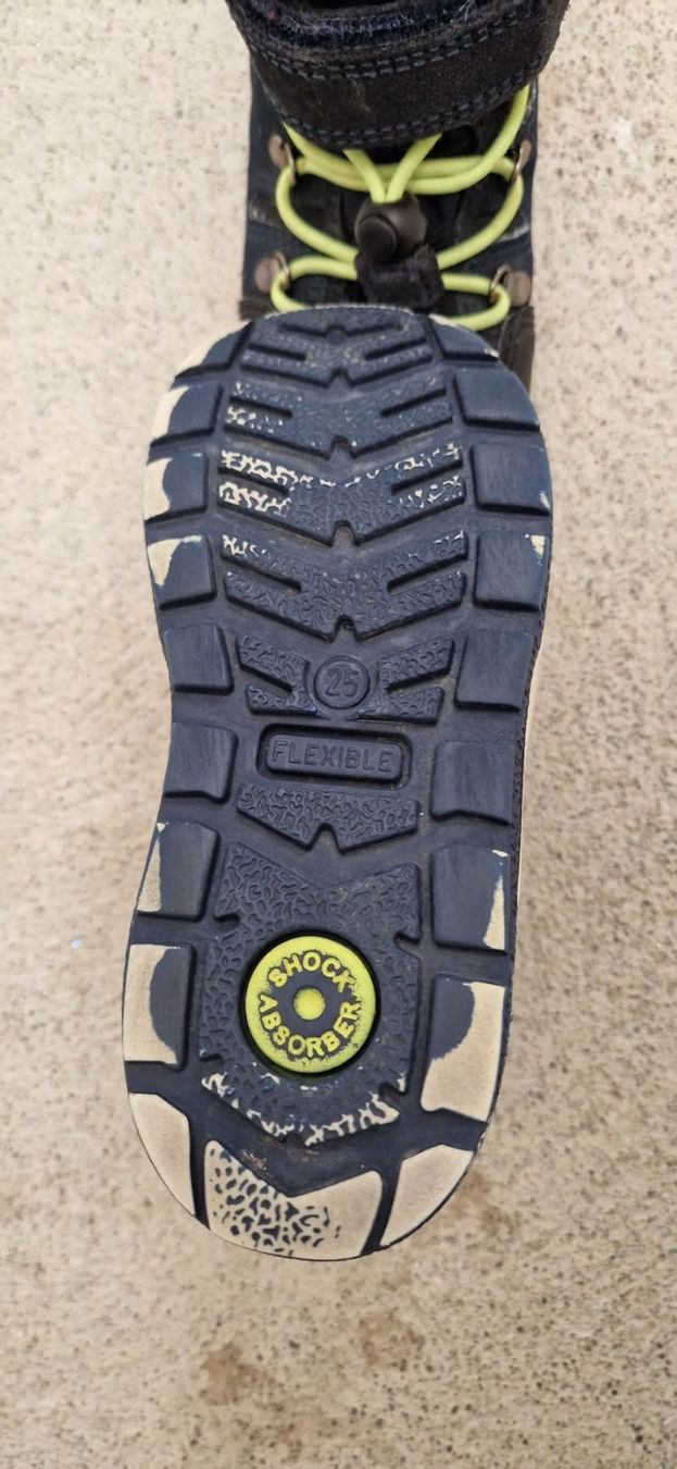 Scarpe per ragazzi: Herbstschuhe Grösse 25 – Usato da Fällanden venduto da Stern722 2