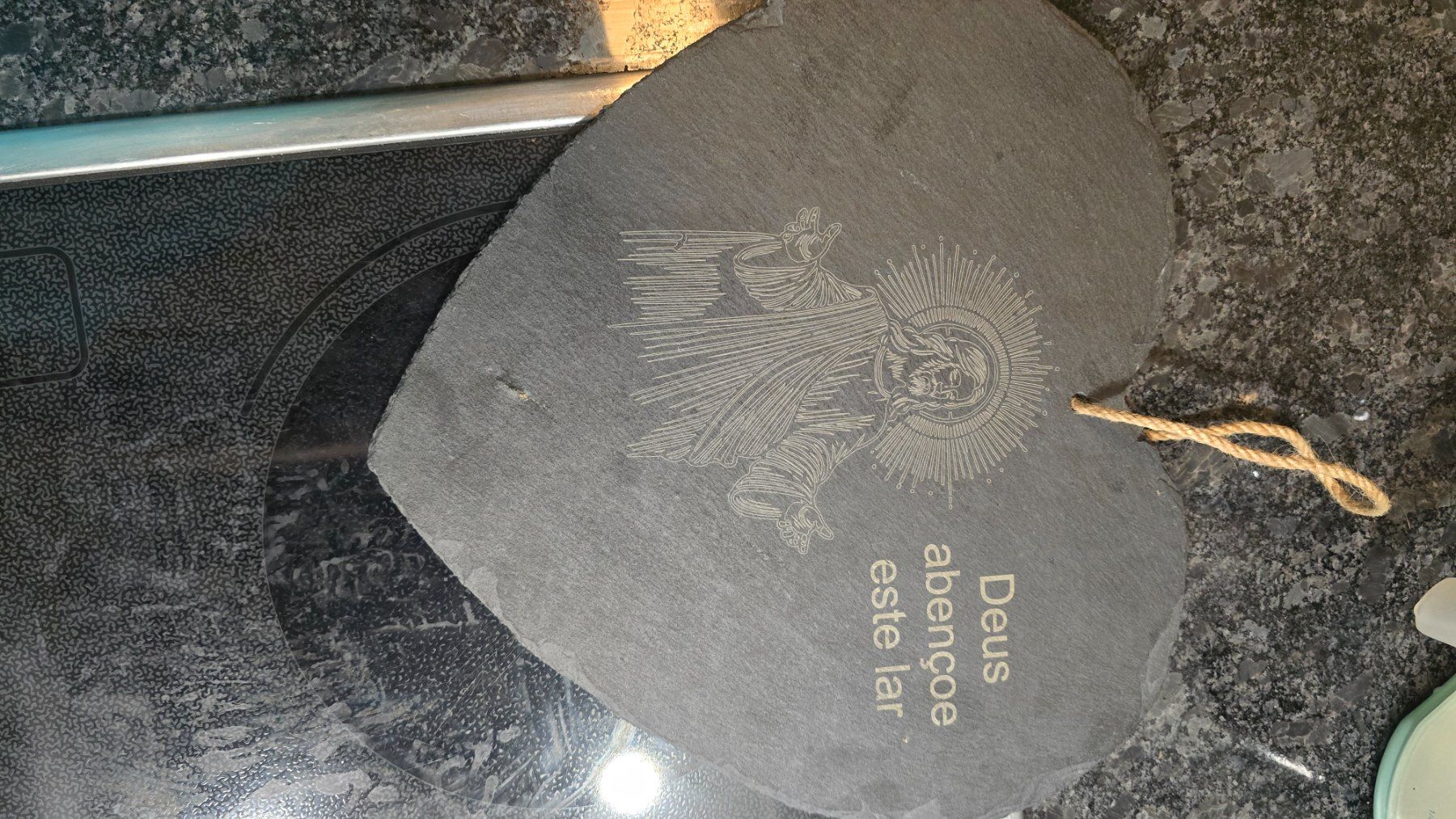 Tutte le decorazioni: Schieferherz Gravur "Deus abençoe este lar" – Nuovo e nell'imballaggio originale da Bern venduto da Archavin