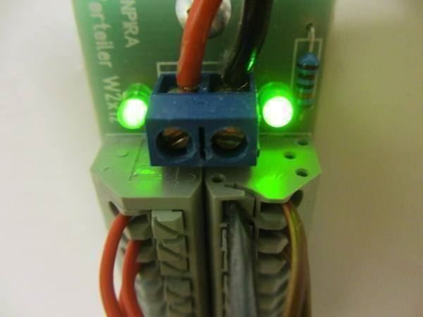 Batterie, Caricabatterie & Alimentatori: 5 Stk. Stromverteiler mit LED Statusanzeige – Nuovo e nell'imballaggio originale da Dittingen venduto da Beamsplitter 3