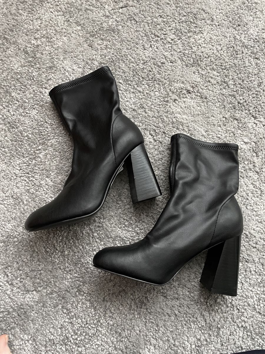 Scarpe da donna: stiefeletten (37) – Nuovo (secondo la descrizione) da Freidorf TG venduto da driftingforthrifting