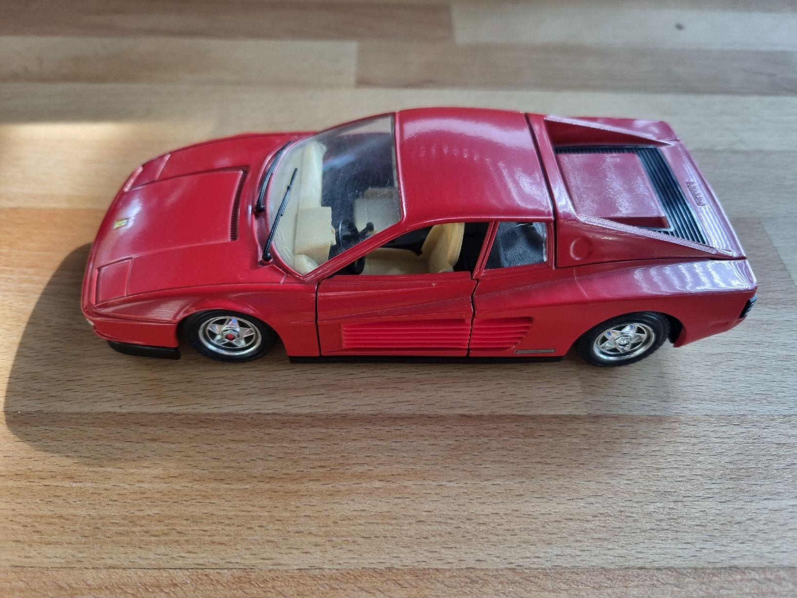 Bburago Modellini d'auto: Ferrari Bburago modellautos – Usato da Zurzach venduto da Poloniusgold 3