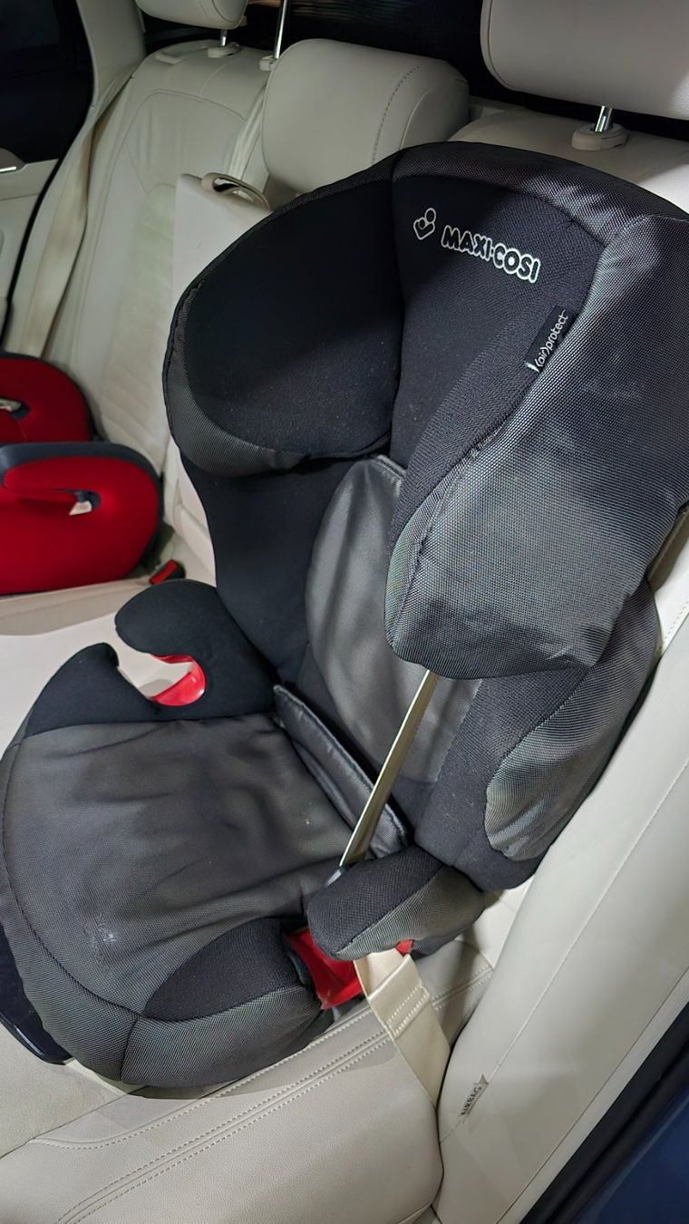 Maxi-Cosi Seggiolini per auto: Maxi Cosi Autositz – Usato da Boppelsen venduto da Tomsagiplatz