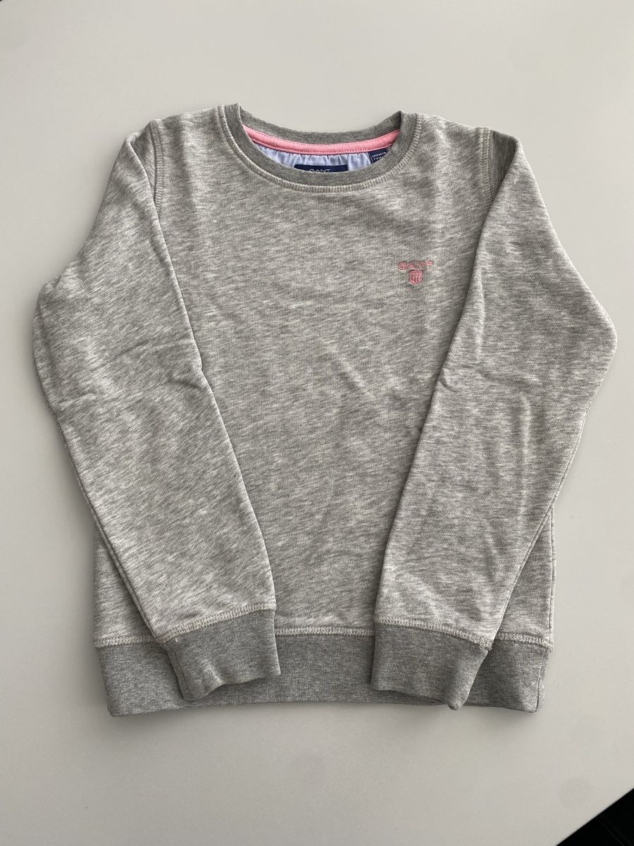 Gant Maglioni & Felpe: GANT Pullover, Gr. 122/128, grau mit rosa Symbol – Nuovo (secondo la descrizione) da Zürich venduto da konika71