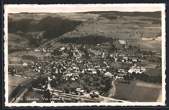 Cartoline postali: AK Moudon, Vue prise d'Avion – Usato da Berlin venduto da bartko-reher