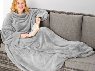 Coperte: Kuscheldecke mit Ärmeln, 150x180 cm – Nuovo e nell'imballaggio originale da Bern venduto da riitou