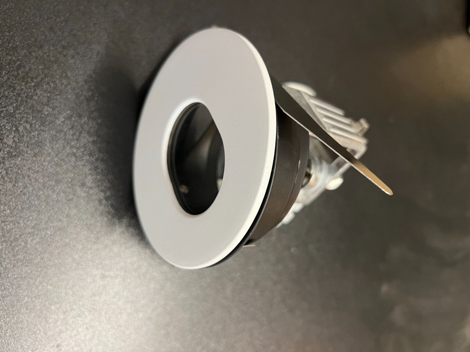 Occhio Lampade: OCCHIO SLOT WHITE – Nuovo e nell'imballaggio originale da Mägenwil venduto da BackInWhite 2