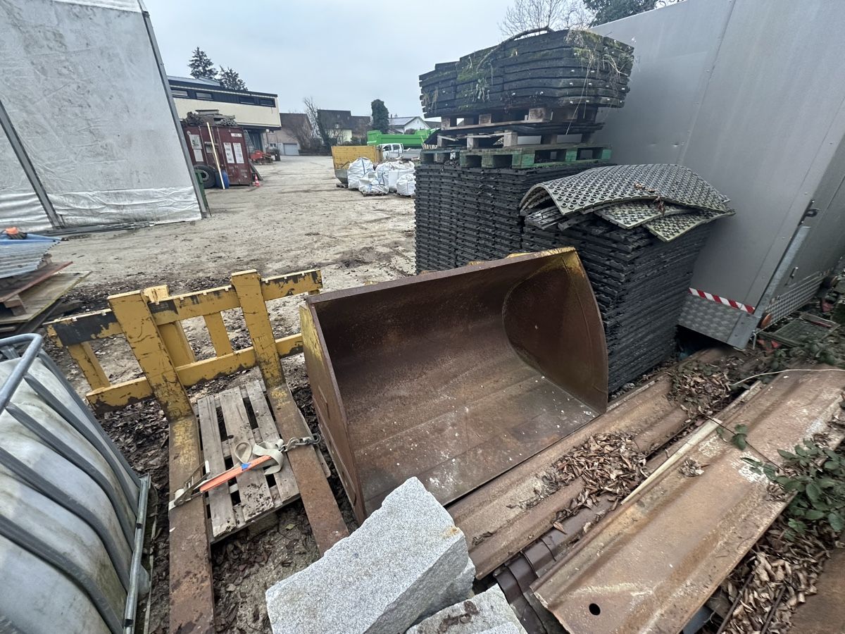 Caterpillar Chargeur de ferme: Cat Gabel und Schaufel  – D'occasion à Romanshorn par knu_jh9q